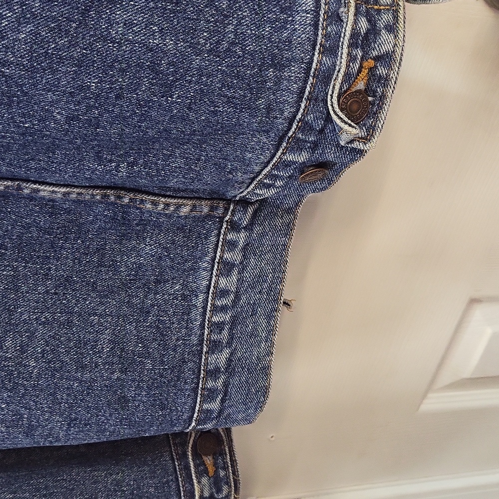 VTG. MEN's Levi's Blue Denim Jacket, Flannel Lined, Meduim - Picture 9 of 11